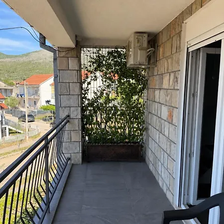 Apartment Maslinov Gaj *